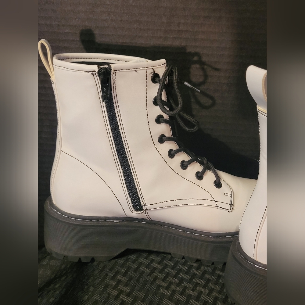 White Platform Combat Boot - Picture 5 of 7